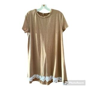 Mocha T-Shirt Style Tunic • M